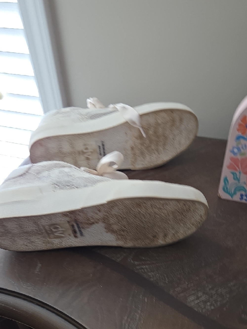 Dolce Vita Cream Ribbon-Lace Sneakers - Picture 6 of 8